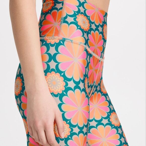Beyond Yoga Colorful Floral Shorts #20 - Picture 2 of 11